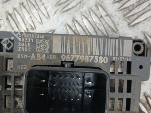 Used Fuse box Fuse box PEUGEOT 508 I (8D_) 2.0 HDi (140 hp) 32339682 32339682