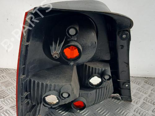 Used Right taillight Right taillight KIA SORENTO I (JC) 2.5 CRDi 4WD (140 hp) 40271890 40271890