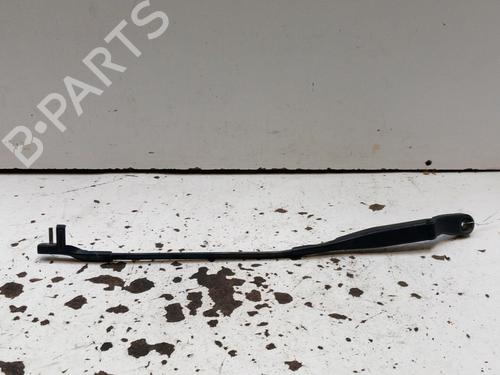 Bras d'essuie-glace avant VW PASSAT B5.5 Variant (3B6) 1.9 TDI (130 hp) 28766601