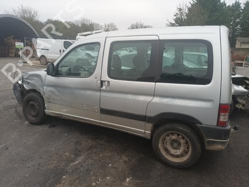 Fuse box PEUGEOT PARTNER MPV (5_, G_) 1.4 | BP33850737E1  - Image 6