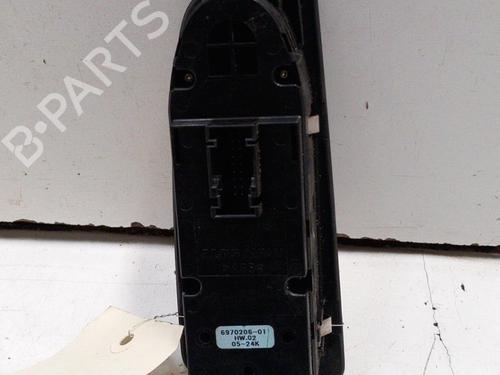Used Left front window switch BMW 1 (E87) 120 d (163 hp) 28789000