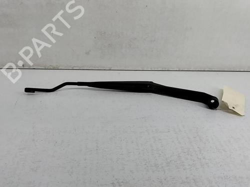 Used Front windshield wiper arm SUZUKI GRAND VITARA II (JT, TE, TD) 1.9 DDiS All-wheel Drive (JT419, TD44, JB419WD, JB419XD,... (129 hp) 28762144
