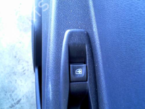 Used Right rear window switch RENAULT CAPTUR I (J5_, H5_) 1.5 dCi 90 (J5N4, J5M5, J5MW, J5M6, J5AL, J5AJ) (90 hp) 28765664