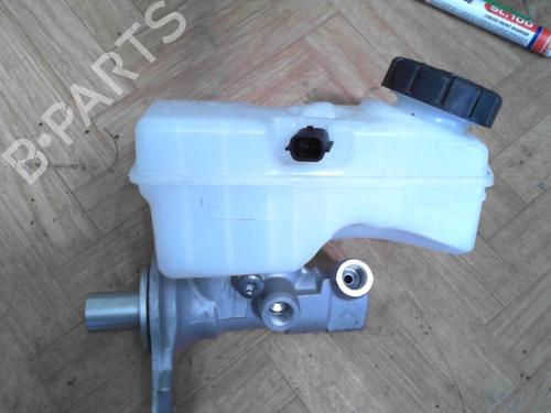 Used Brake master cylinder DACIA SANDERO II TCe 90 (B8M1, B8MA, B8AC) (90 hp) 28765796
