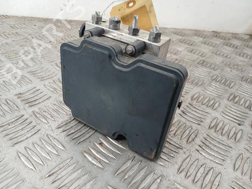 Used ABS pump ABS pump RENAULT TWINGO III (BCM_, BCA_) 0.9 TCe 90 (BCM9, BCM2) (90 hp) 32335244 32335244