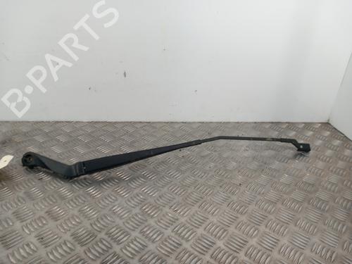 Used Front windshield wiper arm FIAT DUCATO Van (250_) 150 Multijet 2,3 D (148 hp) 31089513