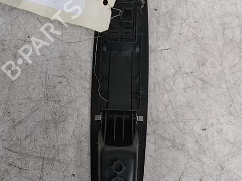 Used Right front window switch RENAULT MEGANE III Hatchback (BZ0/1_, B3_) 1.5 dCi (BZ09, BZ0D, BZ1W, BZ29, BZ14) (110 hp) 28787574