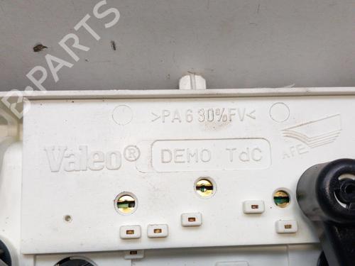 AC Styreenhet / Manøvreringsenhet OPEL VIVARO A Van (X83) 2.5 DTI (F7) (135 hp) 28767261