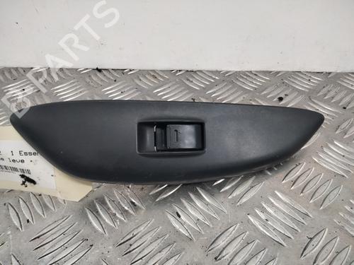 Used Right front window switch Right front window switch TOYOTA YARIS (_P1_) 1.0 (SCP10_, SCP10R) (65 hp) 28738843 28738843