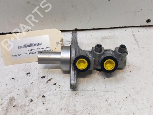 Used Brake master cylinder Brake master cylinder PEUGEOT PARTNER Box Body/MPV 1.6 HDi (90 hp) 28793946 28793946