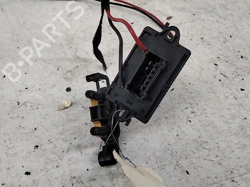 Used Heater resistor RENAULT CLIO III Grandtour (KR0/1_) 1.5 dCi (KR0G) (68 hp) 28780586