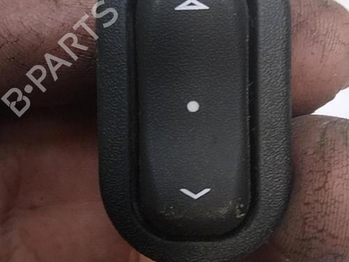 Used Right rear window switch OPEL MERIVA A MPV (X03) 1.6 (E75) (105 hp) 28786152