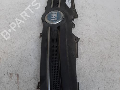 Used Grille FIAT PANDA (169_) 1.3 D Multijet (169.AXC1A) (70 hp) 28774432