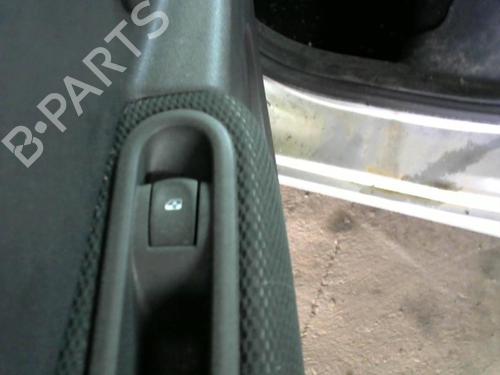 Used Switch RENAULT CLIO III Grandtour (KR0/1_) 1.5 dCi (KR0G) (68 hp) 28766299