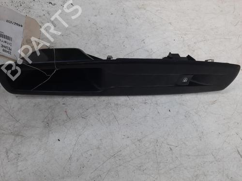 Used Right front window switch Right front window switch RENAULT MEGANE III Hatchback (BZ0/1_, B3_) 1.5 dCi (BZ09, BZ0D, BZ1W, BZ29, BZ14) (110 hp) 28751903 28751903