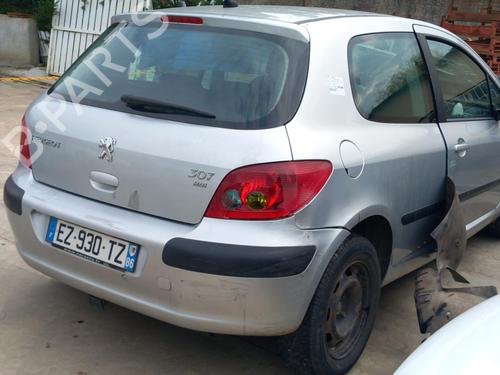 Zekeringkast PEUGEOT 307 (3A/C) 2.0 HDi 110 | BP28755484E1