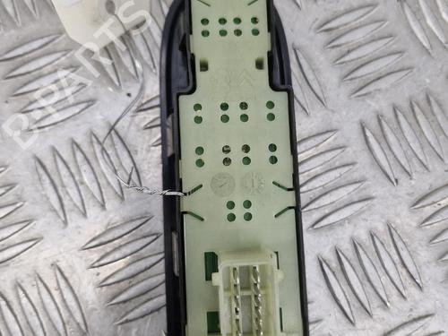 Left front window switch CITROËN C3 II (SC_) 1.0 VTi 68 | BP38450804I27 - Image 4
