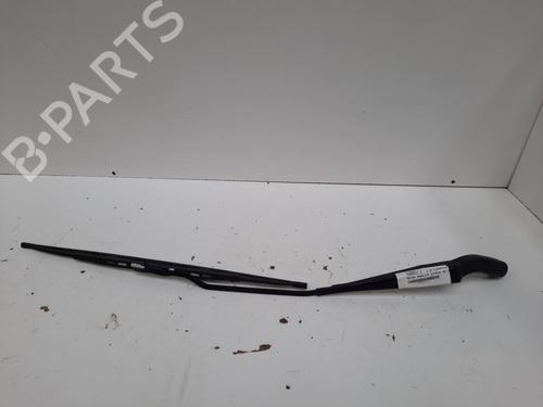 Used Front windshield wiper arm FORD MONDEO III Saloon (B4Y) 1.8 16V (110 hp) 28784889