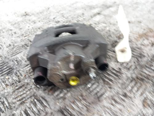 Used Right front brake caliper Right front brake caliper TOYOTA YARIS (_P13_) 1.5 Hybrid (NHP130_, NHP130) (101 hp) 28736745 28736745