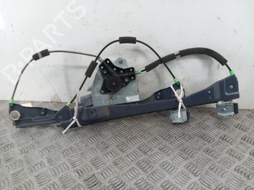 Lève-vitre avant droit Lève-vitre avant droit SSANGYONG KYRON 2.7 Xdi 4x4 (165 hp) 39152457 39152457