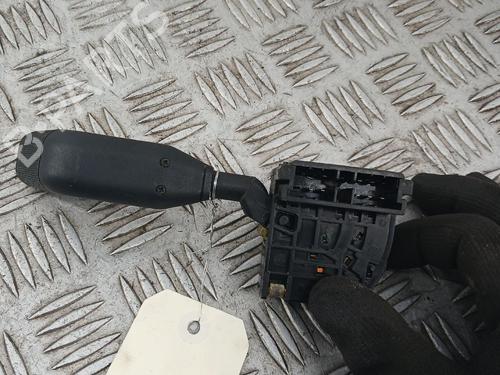 Used Steering column stalk Steering column stalk RENAULT CLIO I (B/C57_, 5/357_) 1.4 (B/C57T, B/C57Y) (79 hp) 39072347 39072347