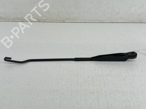 Used Front windshield wiper arm Front windshield wiper arm RENAULT CLIO I (B/C57_, 5/357_) 1.2 (B/C/S57A, B/C57S, 5/357F, 5/357J, 5/357L, 5/357R) (58 hp) 28762037 28762037