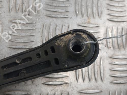 Used Front windshield wiper arm Front windshield wiper arm RENAULT CLIO II (BB_, CB_) 1.4 16V (B/CB0P, BB13) (98 hp) 31943781 31943781