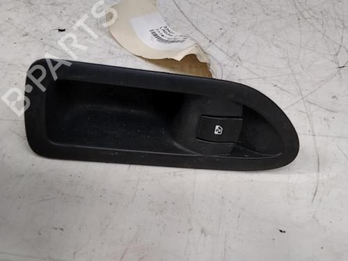 Used Right rear window switch Right rear window switch RENAULT LAGUNA II (BG0/1_) 2.0 16V (BG00, BG0K, BG0P, BG0W) (135 hp) 28786841 28786841