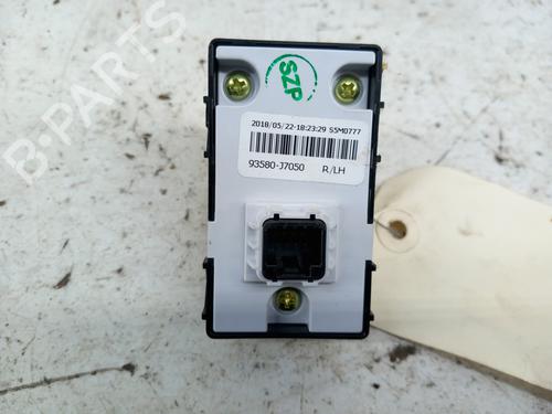 Used Left rear window switch Left rear window switch KIA CEED (CD) 1.6 CRDi 136 (136 hp) 28745578 28745578