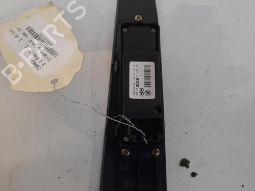 Used Right rear window switch MAZDA 3 (BK) 1.6 (BK14) (105 hp) 28758482