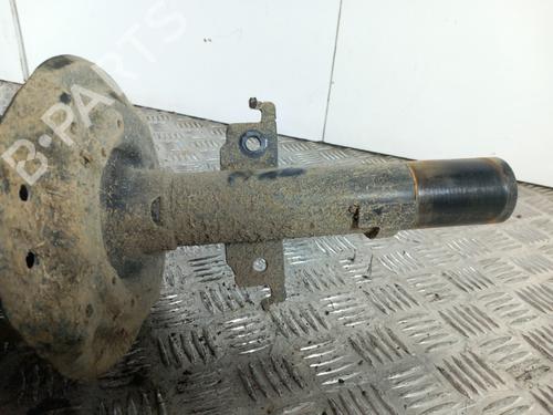 Used Right front shock absorber Right front shock absorber RENAULT MEGANE IV Grandtour (K9A/M/N_) 1.5 Blue dCi 115 (K9A6) (116 hp) 28738156 28738156