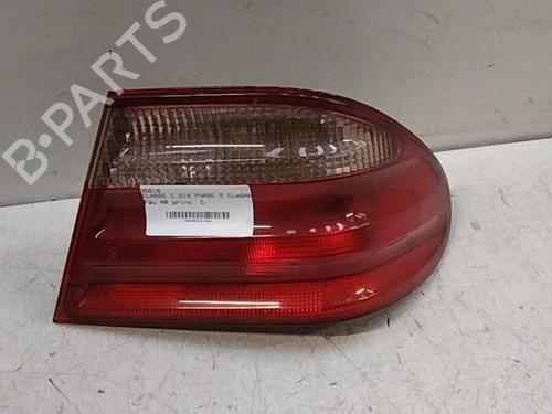 Used Right taillight MERCEDES-BENZ E-CLASS (W210) E 220 CDI (210.006) (143 hp) 28786060