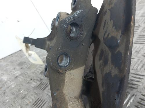 Used Right front steering knuckle Right front steering knuckle MERCEDES-BENZ C-CLASS (W203) C 200 CDI (203.004) (116 hp) 30148892 30148892