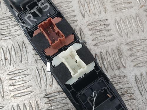 Used Left front window switch Left front window switch DACIA SANDERO III 1.0 TCe 90 (91 hp) 32115226 32115226