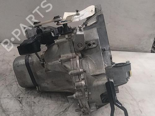 Used Gearbox Gearbox PEUGEOT 208 I (CA_, CC_) 1.2 VTI 82 (82 hp) 28757705 28757705