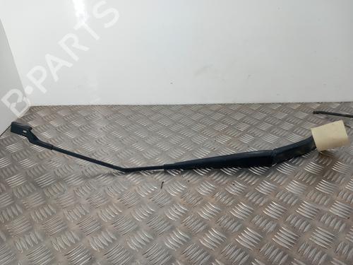 Used Front windshield wiper arm ALFA ROMEO GIULIETTA (940_) 1.6 JTDM (940FXD1A) (105 hp) 28739124