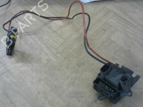 Used Heater resistor OPEL VIVARO A Van (X83) 2.0 CDTI (F7) (114 hp) 28765566