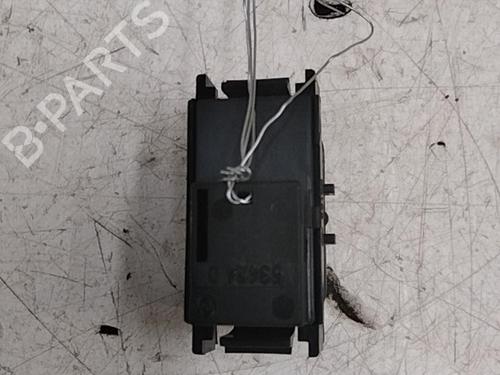 Used Right rear window switch Right rear window switch MERCEDES-BENZ E-CLASS (W210) E 220 CDI (210.006) (143 hp) 28786053 28786053