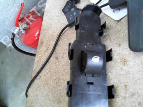 Used Right front window switch CITROËN C4 Coupe (LA_) 1.4 16V (88 hp) 28792892