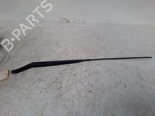 Used Front windshield wiper arm RENAULT LAGUNA III (BT0/1) 2.0 dCi (BT01, BT08, BT09, BT0E, BT0K, BT12, BT1C, BT1D,... (150 hp) 28760827