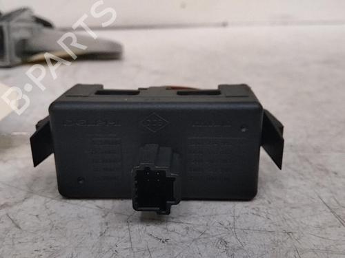 Advarselsbryter RENAULT TWINGO II (CN0_) 1.2 16V (CN04, CN0B) (75 hp) 28774047