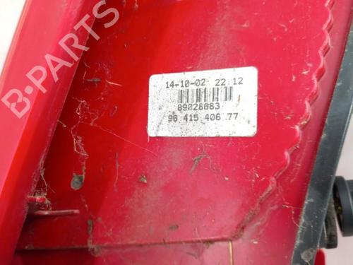 Achterlicht links PEUGEOT 206 Hatchback (2A/C) 1.4 i (75 hp) 28768540