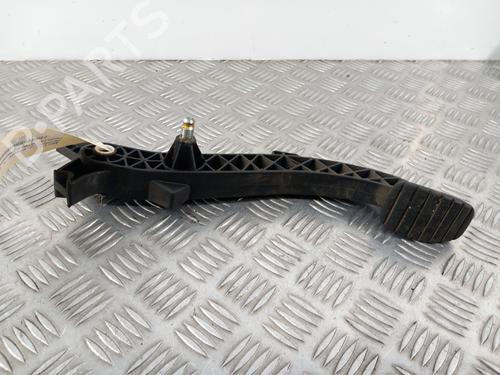 Used Clutch pedal RENAULT MEGANE II Coupé-Cabriolet (EM0/1_) 1.6 (113 hp) 30627756