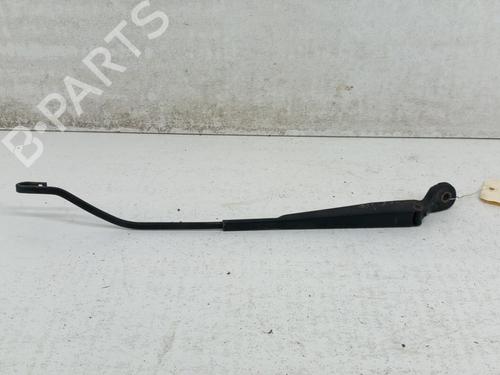 Used Front windshield wiper arm RENAULT MEGANE I Coach (DA0/1_) 1.9 dCi (DA05, DA1F) (102 hp) 28784352