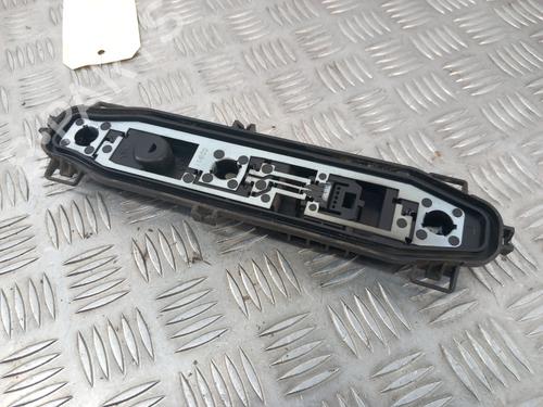 Used Lamp holder RENAULT KANGOO / GRAND KANGOO II (KW0/1_) 1.5 dCi 90 (KW05, KW08, KW0G, KW11) (90 hp) 28745724