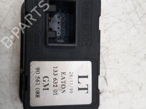 Used Left front window switch OPEL ASTRA G Hatchback (T98) 1.4 16V (F08, F48) (90 hp) 28748562