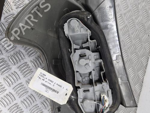 Used Right taillight Right taillight TOYOTA COROLLA Verso (ZER_, ZZE12_, R1_) 2.2 D-4D (AUR10_, AUR10R) (136 hp) 39212788 39212788
