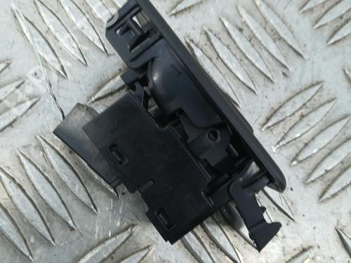 Right rear window switch JAGUAR XE (X760) 2.0 D | BP36802756I28 - Image 2