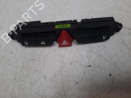 warning-switch-kia-ceed-hatchback-ed-2006-2007-2008-2009-2010-2011-2012-28774149 main image