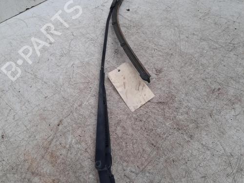 Used Front windshield wiper arm CITROËN C4 Grand Picasso I (UA_) 1.6 HDi (109 hp) 28789948